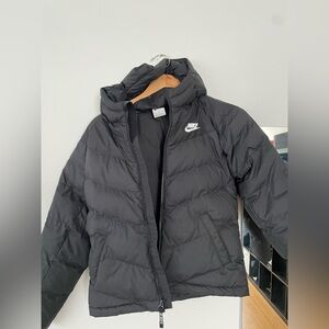 Black Nike Puffer Jacker Youth Medium